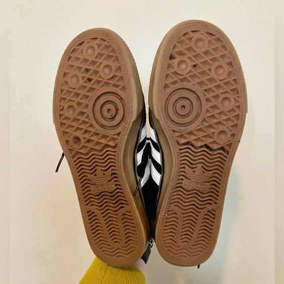 Adidas Suede Skate Shoes - Picture 5 of 8